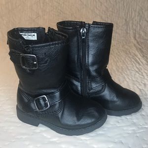 Like new little kids sz. 7 Carter’s boots